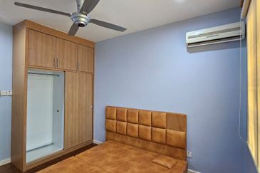 Double Storey Terrace House at Jalan Setia Raja (Opposite Emart Tabuan) in Kuching for Sale