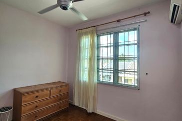 Double Storey Terrace House at Jalan Setia Raja (Opposite Emart Tabuan) in Kuching for Sale