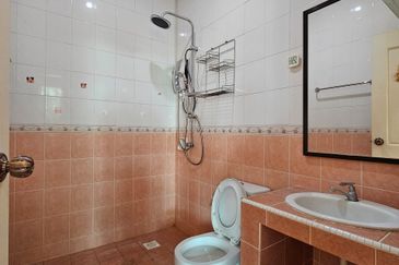 Double Storey Terrace House at Jalan Setia Raja (Opposite Emart Tabuan) in Kuching for Sale