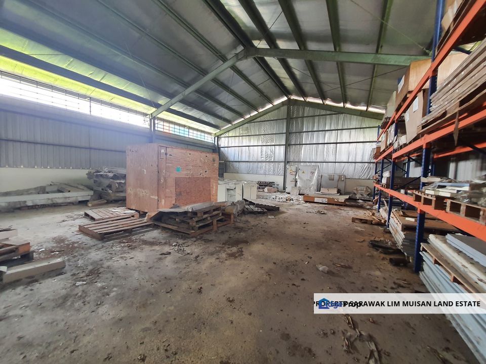 Semi Detached Warehouse at Jalan Demak Maju in Kuching for Sale, Sarawak, Kuching
