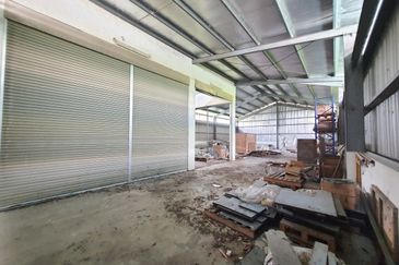 Semi Detached Warehouse at Jalan Demak Maju in Kuching for Sale