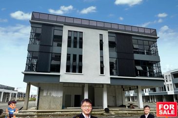 3 Storey Commercial Corner Shop-lot at Northbank Commercial Central 3 in Kuching for Sale