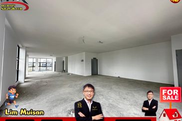 3 Storey Commercial Corner Shop-lot at Northbank Commercial Central 3 in Kuching for Sale