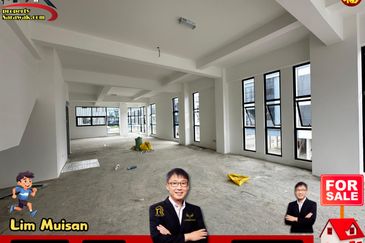 3 Storey Commercial Corner Shop-lot at Northbank Commercial Central 3 in Kuching for Sale