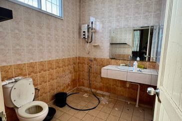 Double Storey Terrace Corner at Stampin Tengah in Kuching for Sale