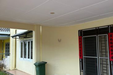 Double Storey Semi Detached House at Lorong Stampin Timur in Kuching for Sale