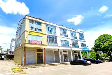4 adjoining units of 3 storey shop lot at Jalan Song in Kuching for Sale