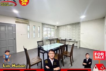 Double Storey Intermediate House at Field Force in Kuching for Sale