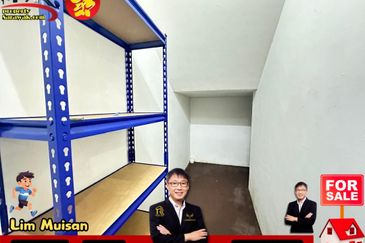 Double Storey Intermediate House at Field Force in Kuching for Sale