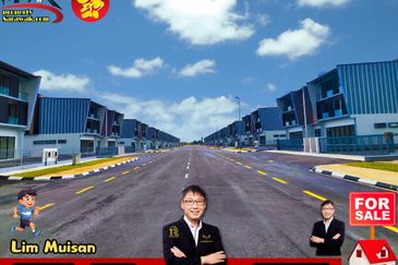 3 Storey Semi-Detached Showroom cum Office at Pine Square 66 Light Industry Park for Sale