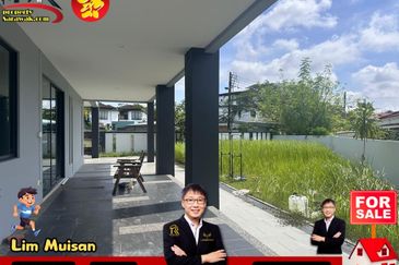 Double Storey Semi Detached House at Jalan Urat Mata in Kuching for Sale