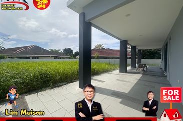 Double Storey Semi Detached House at Jalan Urat Mata in Kuching for Sale