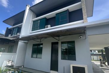 Double Storey Semi Detached House at Jalan Urat Mata in Kuching for Sale