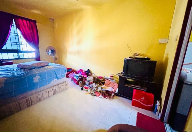 Sri Lanang Flat (Rumah Pangsa Sri Lanang)