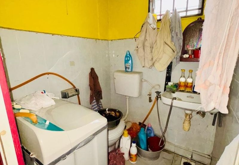 Sri Lanang Flat (Rumah Pangsa Sri Lanang)