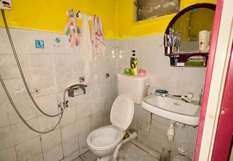 Sri Lanang Flat (Rumah Pangsa Sri Lanang)