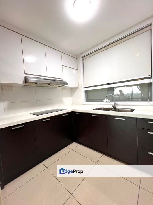 Molek Pine 3, Johor Bahru, Johor, 2 Bedroom 2 Bathroom, Fully Renovated, 2 Car Park, Johor, Johor Bahru