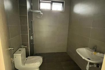 Jalan Mutiara Emas 2/32