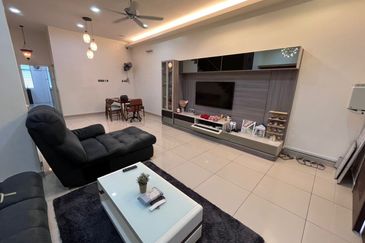 Austin Residence @Taman Mount Austin