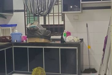 Taman Nusaria, Gelang Patah, 2 Storey Corner Lot, Kitchen Extended, 4 Bedroom