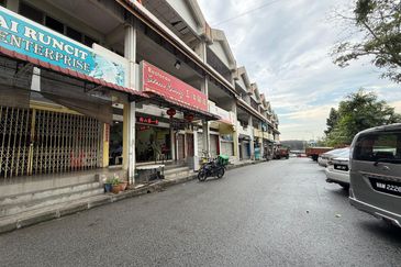 Kampung Ungku Mohsin