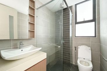 The M @ Medini Macrolink