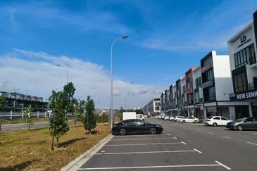 Crest @ Austin Emerald 2