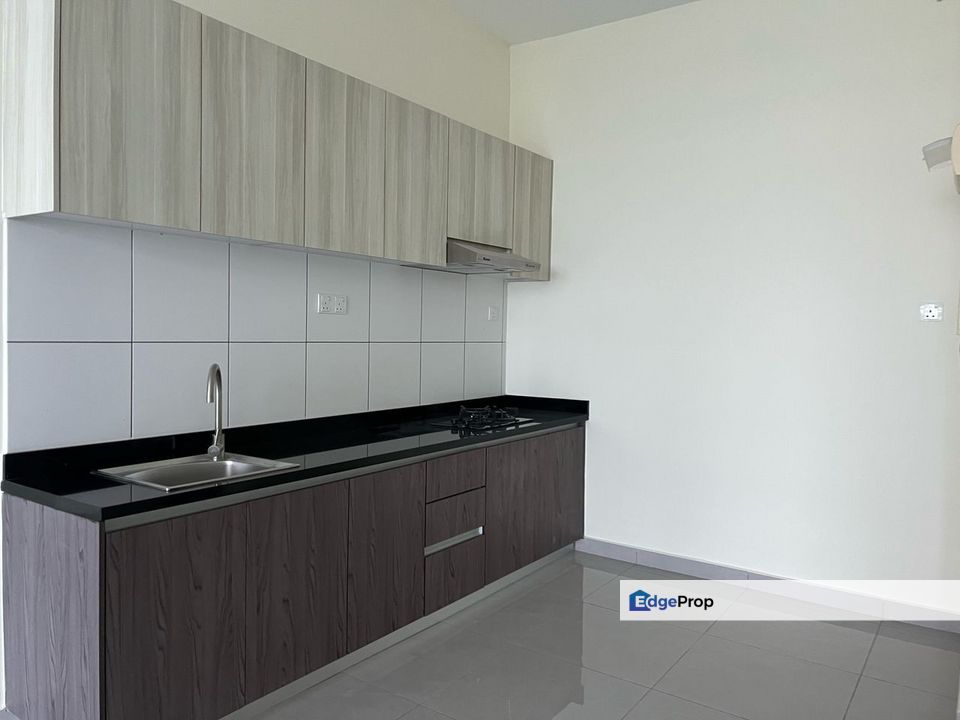 Molek Regency, Johor Bahru, Johor, Studio 1 Bathroom, Brand New Unit, End Lot, Pool View, Johor, Johor Bahru