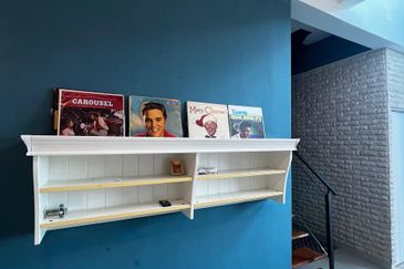 D Rich Executive Suites