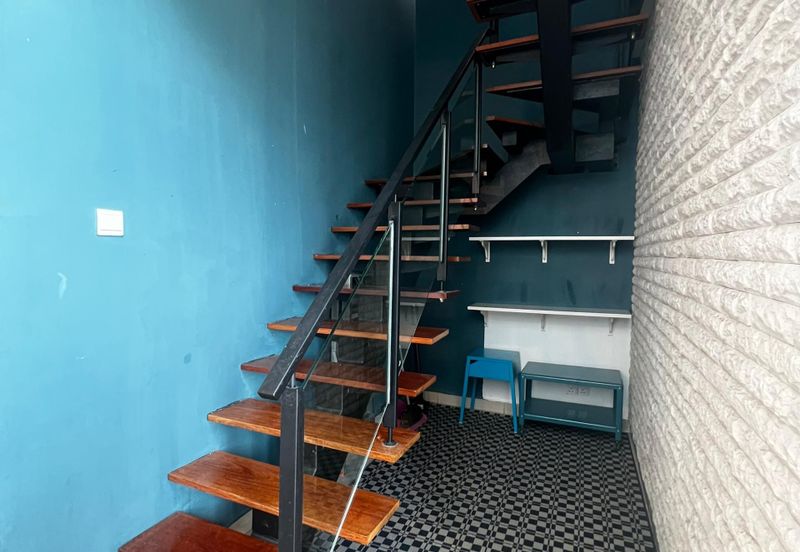 D Rich Executive Suites