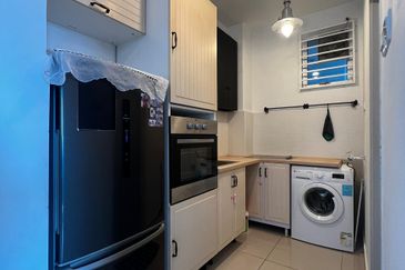 D Rich Executive Suites