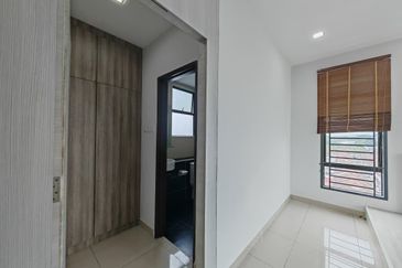 Seri Austin Luxury Apartment