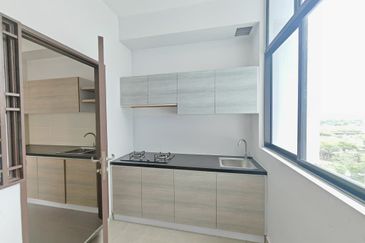 Seri Austin Luxury Apartment