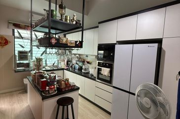 Austin Residence @Taman Mount Austin