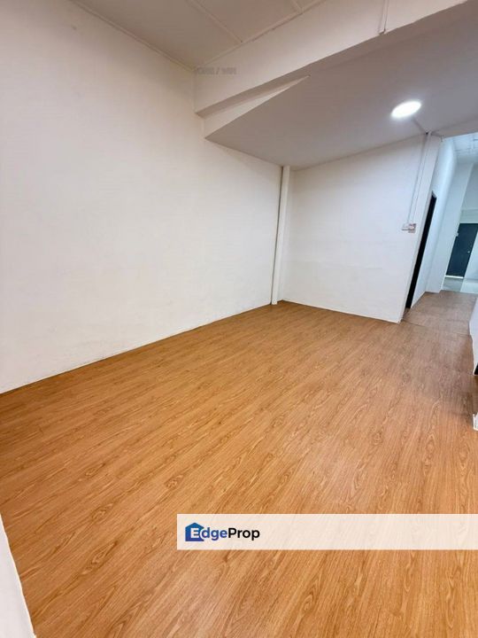 Taman Dato Yahya Shahban, Ulu Tiram, Johor, 1 Storey House 22x80, Renovated, 4 Bed, Well Maintained, Johor, Ulu Tiram