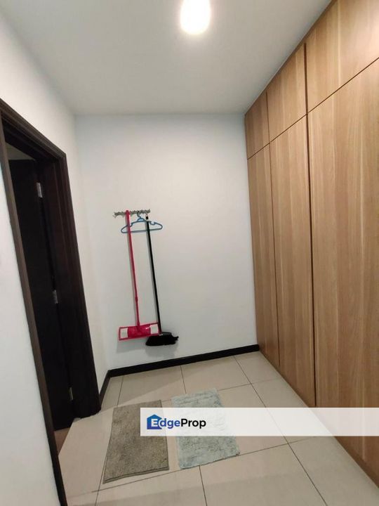 Molek Regency, Johor Bahru, Johor, Studio Unit, Fully Furnished, Swimming Pool View, Johor, Johor Bahru