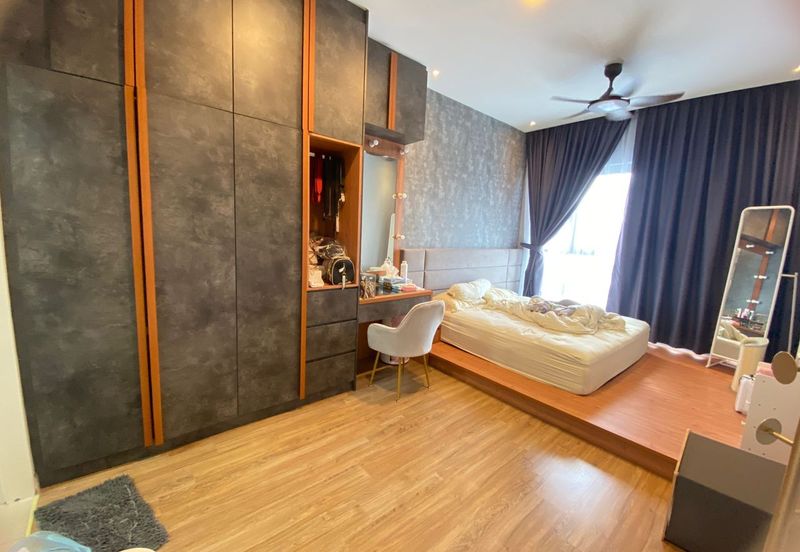 The WaterEdge Residences