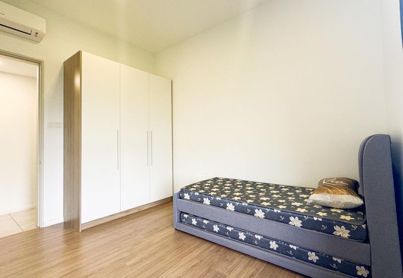 The WaterEdge Residences