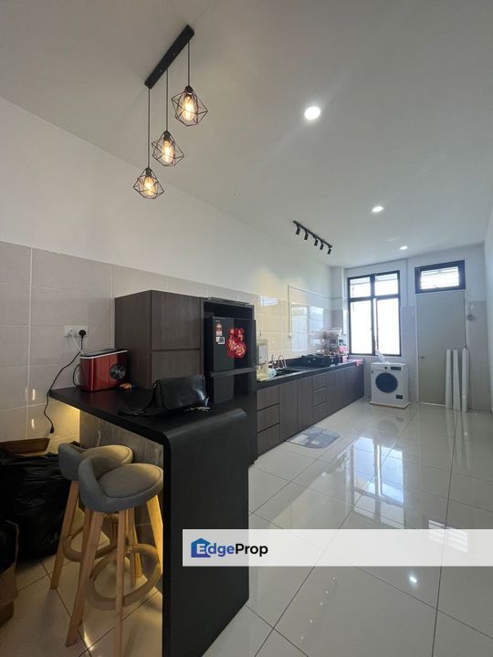 Bandar Cemerlang, Ulu Tiram, Johor, 2 Storey Semi D 32x90, Renovated, Gated Guarded, Johor, Ulu Tiram