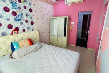 Seri Austin Luxury Apartment