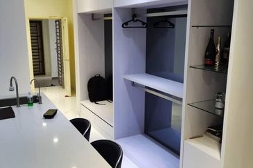 Akademik Suite @ Mount Austin