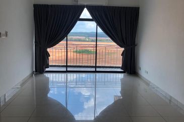 Seri Austin Luxury Apartment