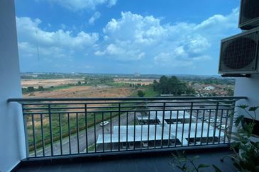 Seri Austin Luxury Apartment