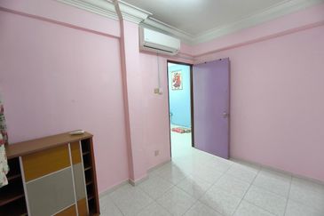 Sri Lanang Flat (Rumah Pangsa Sri Lanang)