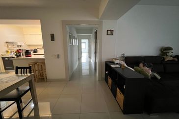 Royalle Condominium @ North Kiara