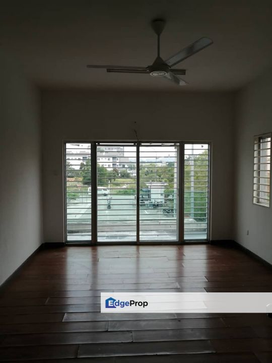 Taman Baiduri 2 Double Storey Terrace End Lot @ Dengkil, Selangor, Dengkil