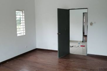 Taman Baiduri, Dengkil