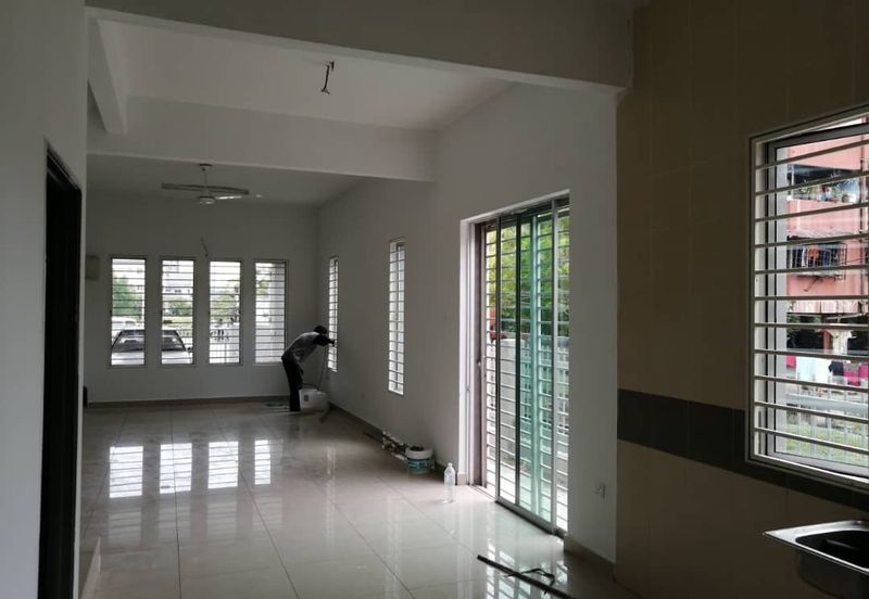 Taman Baiduri, Dengkil