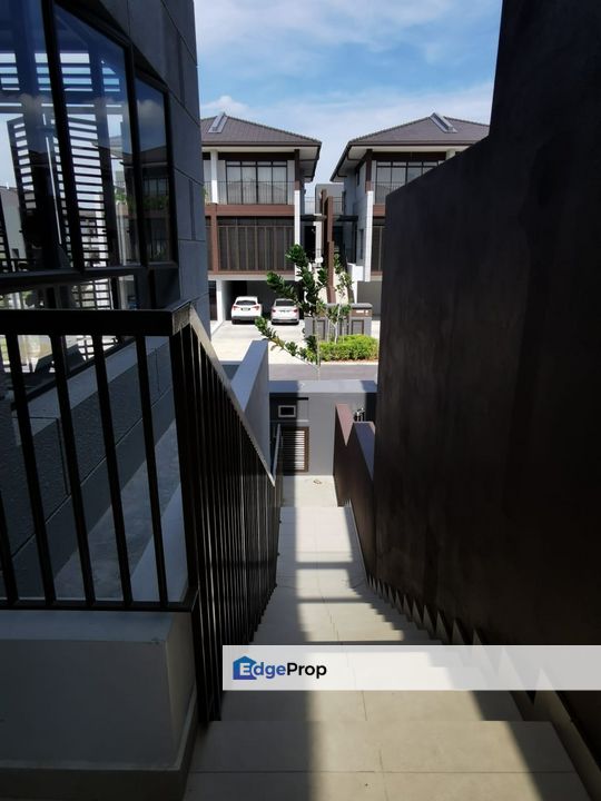 Mulia Residence Cyberjaya 3 Storey Terrace, Selangor, Cyberjaya