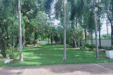 TAMAN PARI